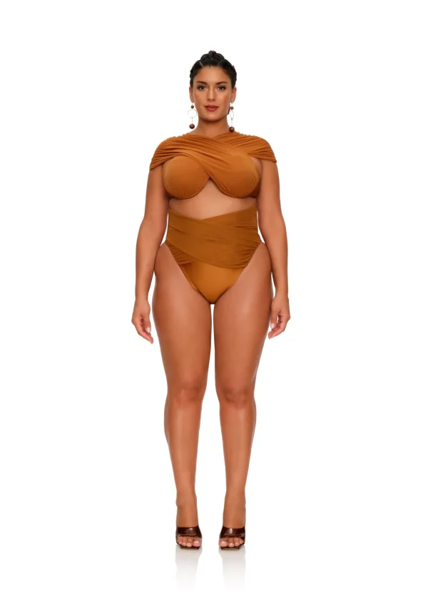 Hot Andrea Iyamah Ubu Bikini-Sand